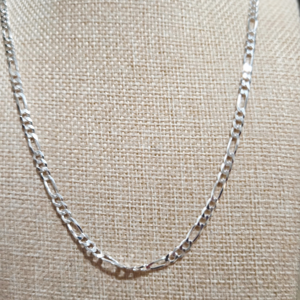 Elegant Sterling Silver Chain Necklace - Picture 1 of 3